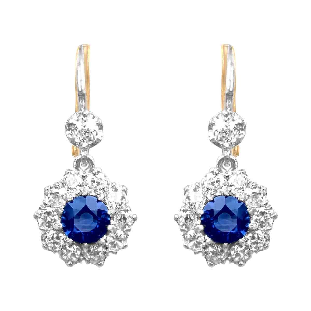 Stacked from 17 images. Method=C (S=1) center sapphire and diamond cluster earrings platinum and gold Alridge Earrings 16032