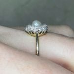 Pearl Set in platinum on 18k yellow gold Side Finger View f4 LV2529