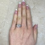 Round Brilliant Cut Diamond Set in Platinum Hand Picture f1 sh4ct2