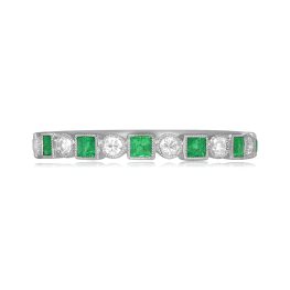 alternating diamond and emerald half eternity Polima Band 16126 top view