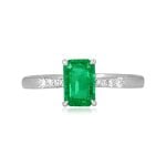 1.07 carat emerald cut emerald platinum ring with diamonds Mantineo Ring 16154 TV