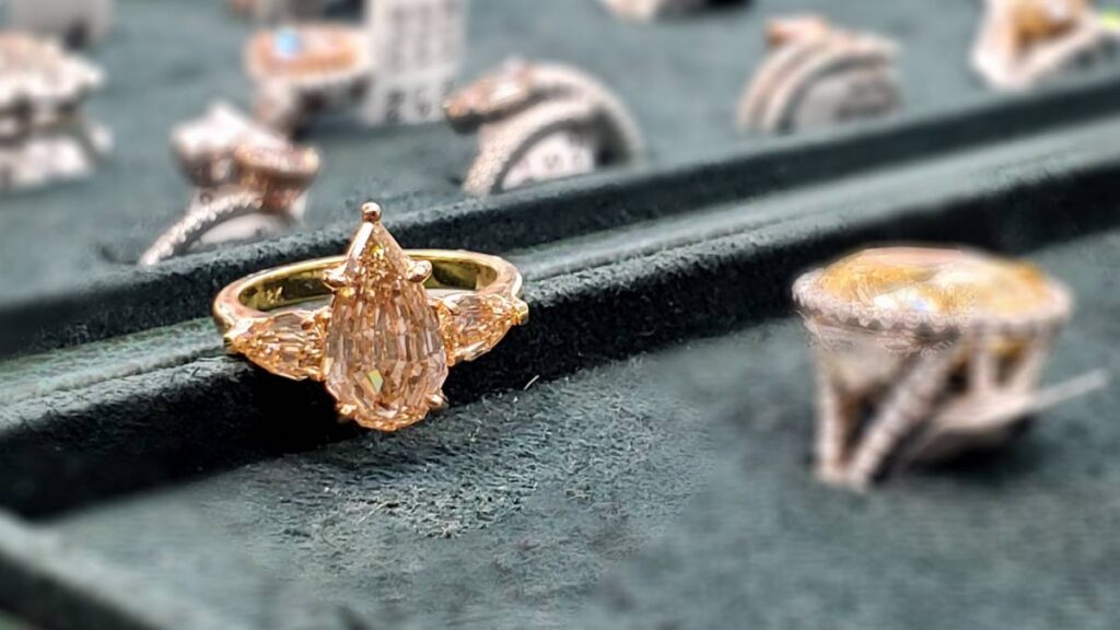 1.50 carat Champagne Brown Diamond Pear Diamond Ring