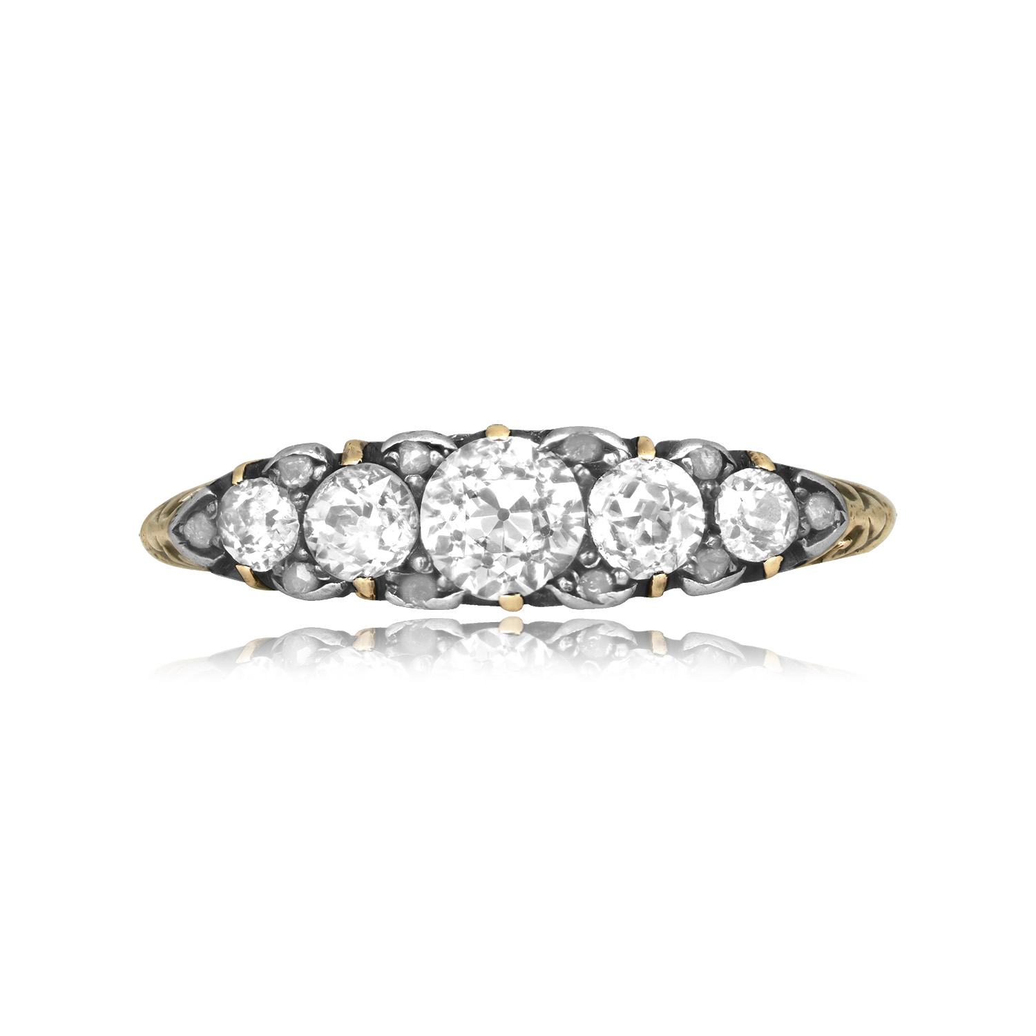 Stacked from 21 images. Method=C (S=1) Antique old European cut diamond five stone Selfridge Ring 16447 TV