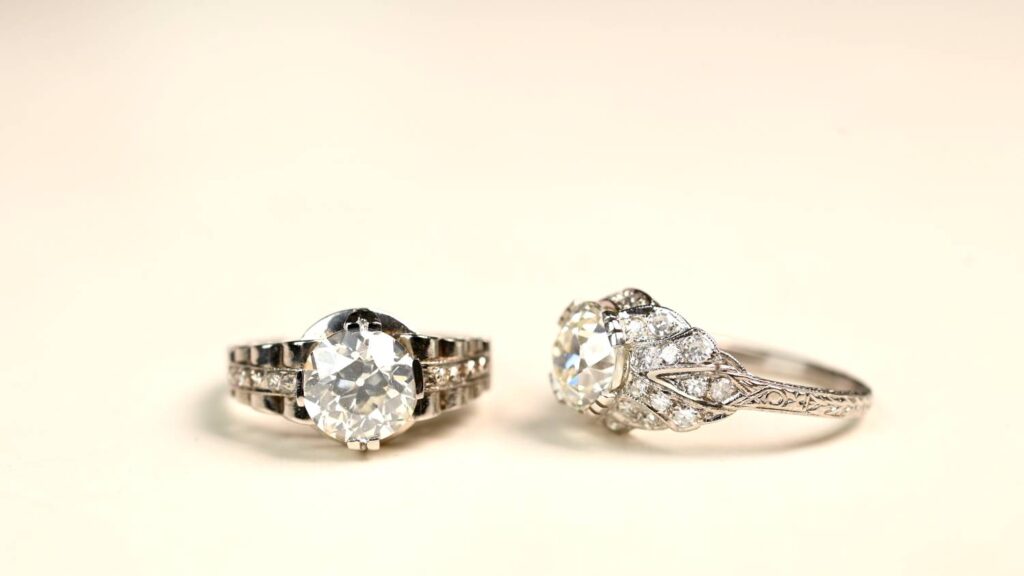 Art deco Filigree and designs on Ring