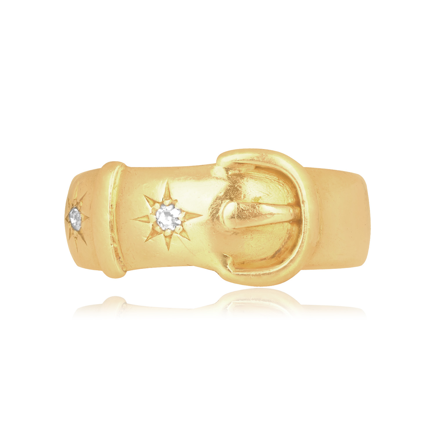 Stacked from 15 images. Method=C (S=1) Victorian era 18k yellow gold English buckle Manitou Ring 16474 TV