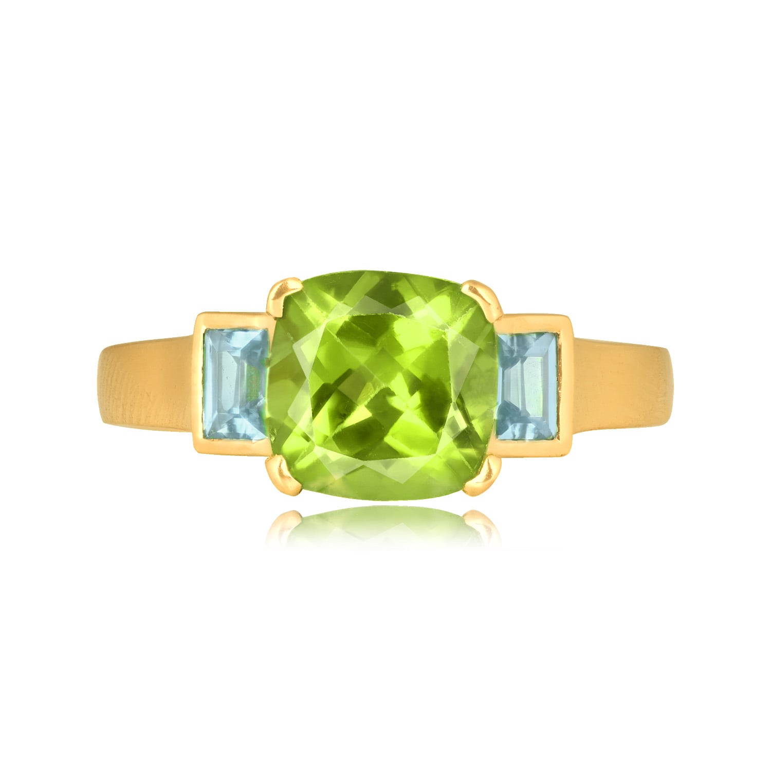 Stacked from 37 images. Method=C (S=1) 2.55 carat cushion cut peridot yellow gold Berryton Ring 16543 TV