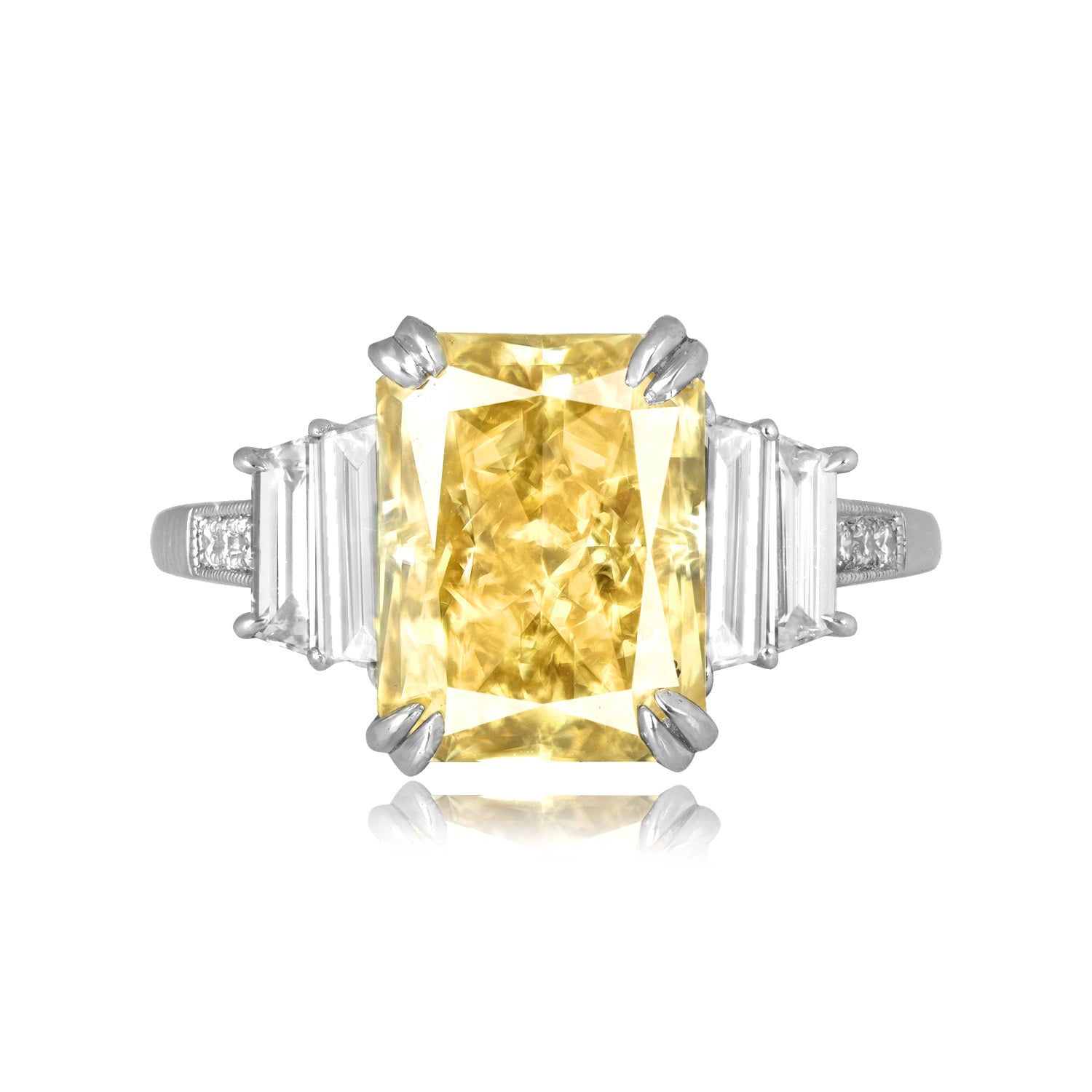 Stacked from 35 images. Method=C (S=1) 3.71 carat elongated radiant cut yellow diamond Lakeland Ring RC104934 TV