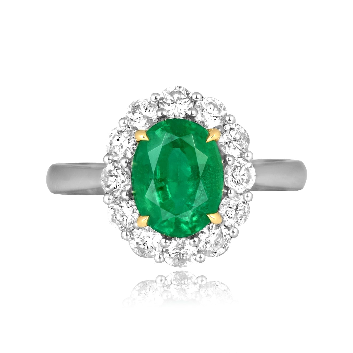 Stacked from 40 images. Method=C (S=1) 2.50 carat oval cut emerald platinum cluster Croton Ring MOSH TV