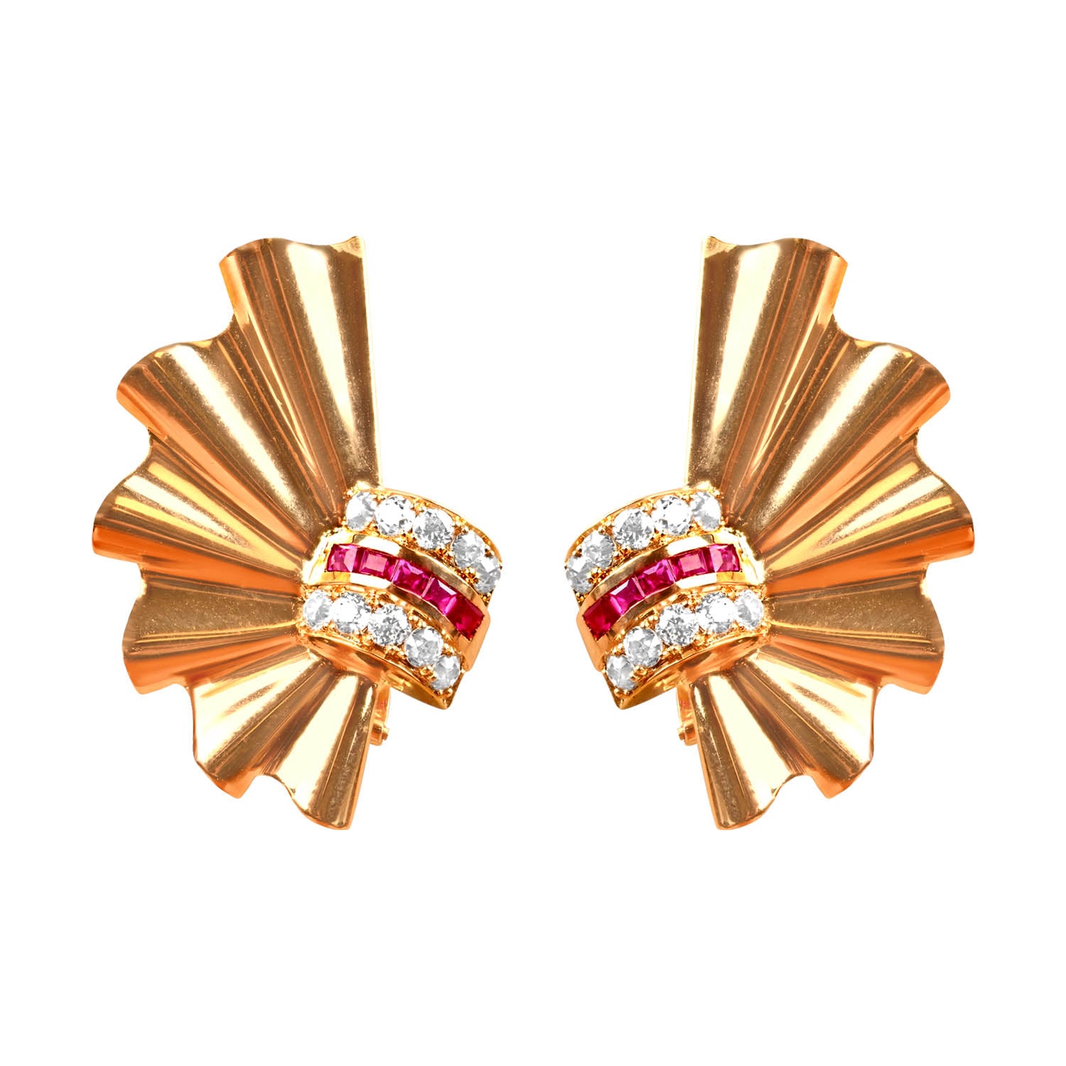 Stacked from 10 images. Method=C (S=1) Retro Era fan style earrings diamond and ruby Childress Earrings 16444 TV