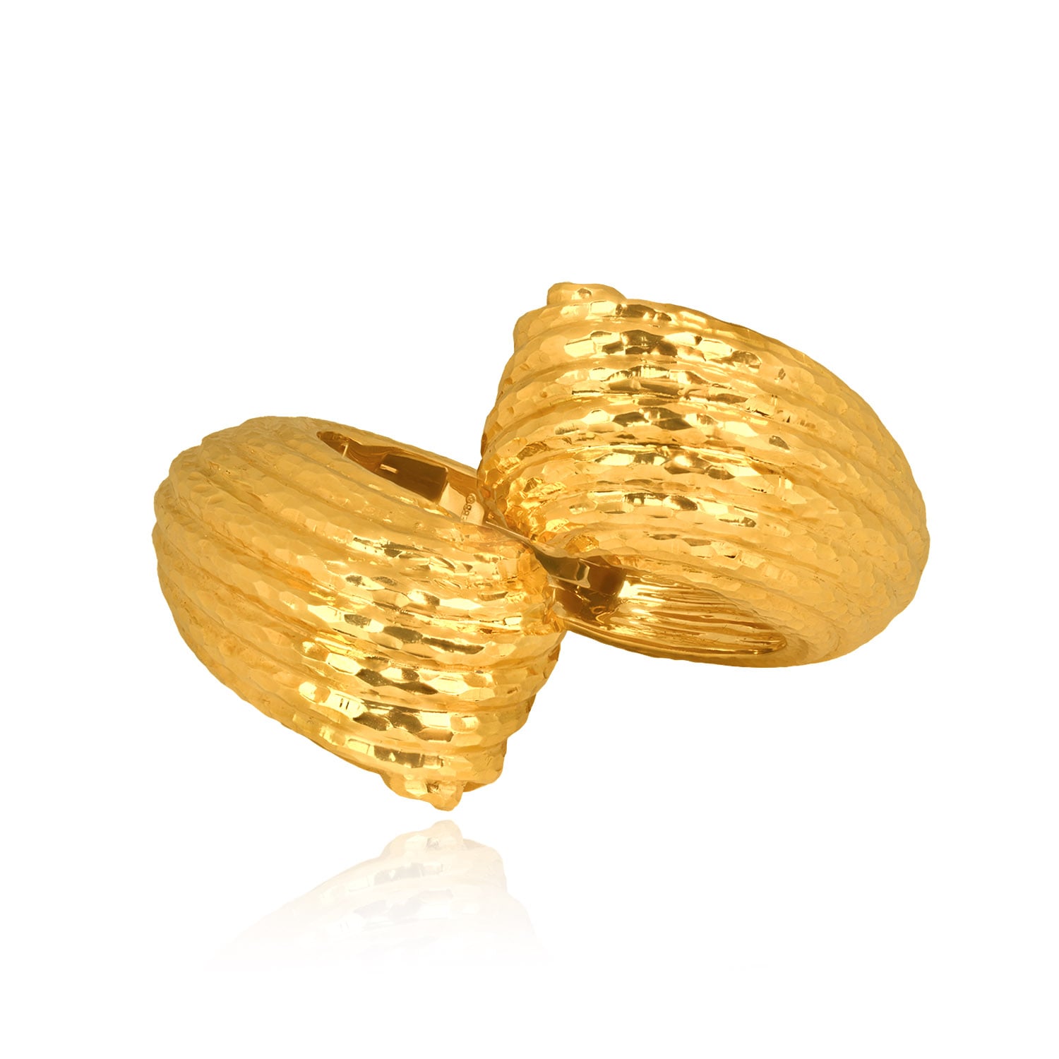 David Webb textured ridged 18k yellow gold David Webb Bangle 16605 TV